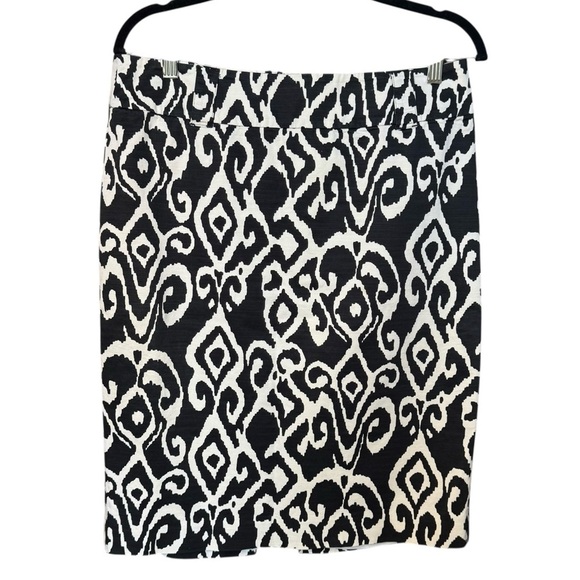White House Black Market Dresses & Skirts - White House Black Market Skirt Womens 10 Black White Kick Pleat Pencil